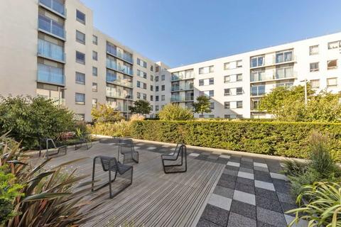 1 bedroom flat to rent, Streatham High Road, London SW16