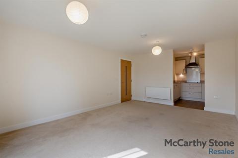 2 bedroom apartment for sale, Queen Elizabeth Place, Orchard Lane, Alton