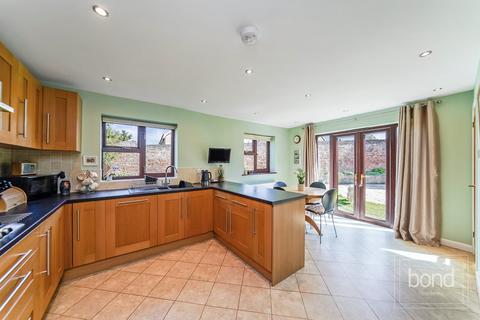 5 bedroom detached house for sale, Springfield Place, Chelmsford CM1