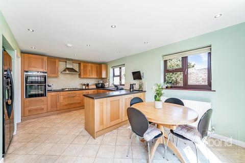 5 bedroom detached house for sale, Springfield Place, Chelmsford CM1