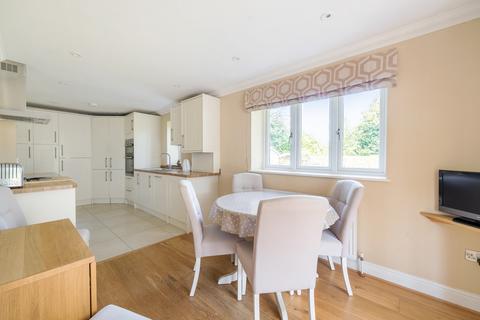 2 bedroom flat for sale, Burnhams Road, Little Bookham, KT23