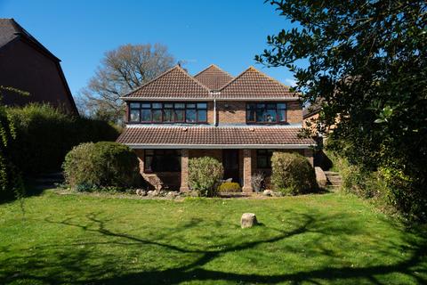 4 bedroom detached house for sale, Pilgrims Lane, Chilham