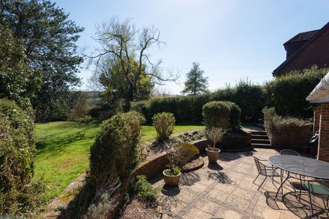 4 bedroom detached house for sale, Pilgrims Lane, Chilham