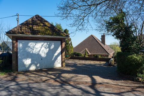 4 bedroom detached house for sale, Pilgrims Lane, Chilham