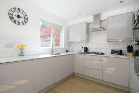 28 Fairfax Gate, Holton, Oxford, OX33 1QE