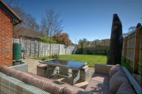 28 Fairfax Gate, Holton, Oxford, OX33 1QE