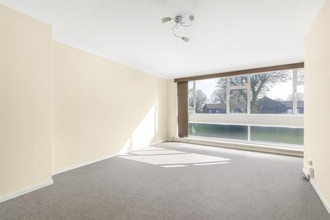 3 bedroom townhouse for sale, North Street, Carshalton