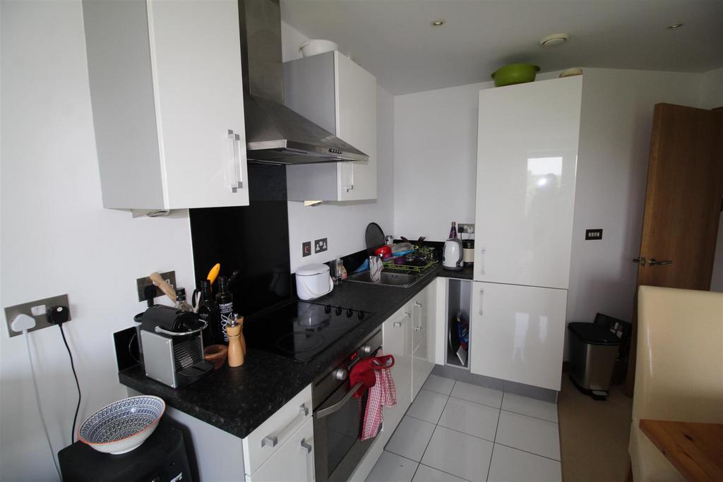 Open plan lounge/kitchen