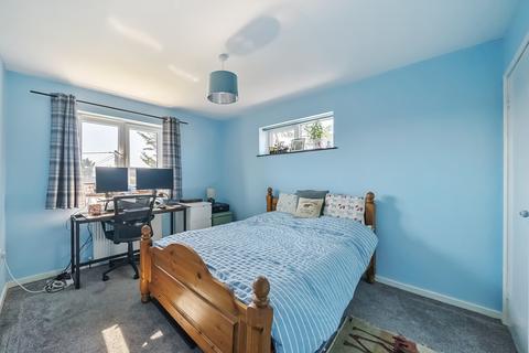 9 Dorian Grove, Alresford, SO24 9QR