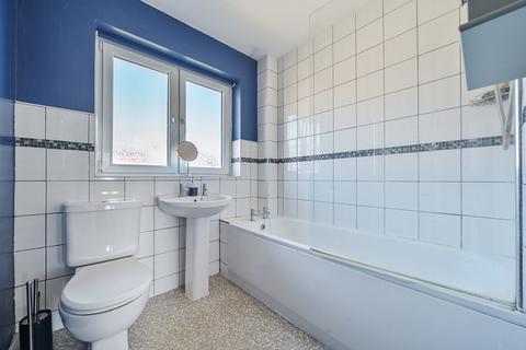 9 Dorian Grove, Alresford, SO24 9QR