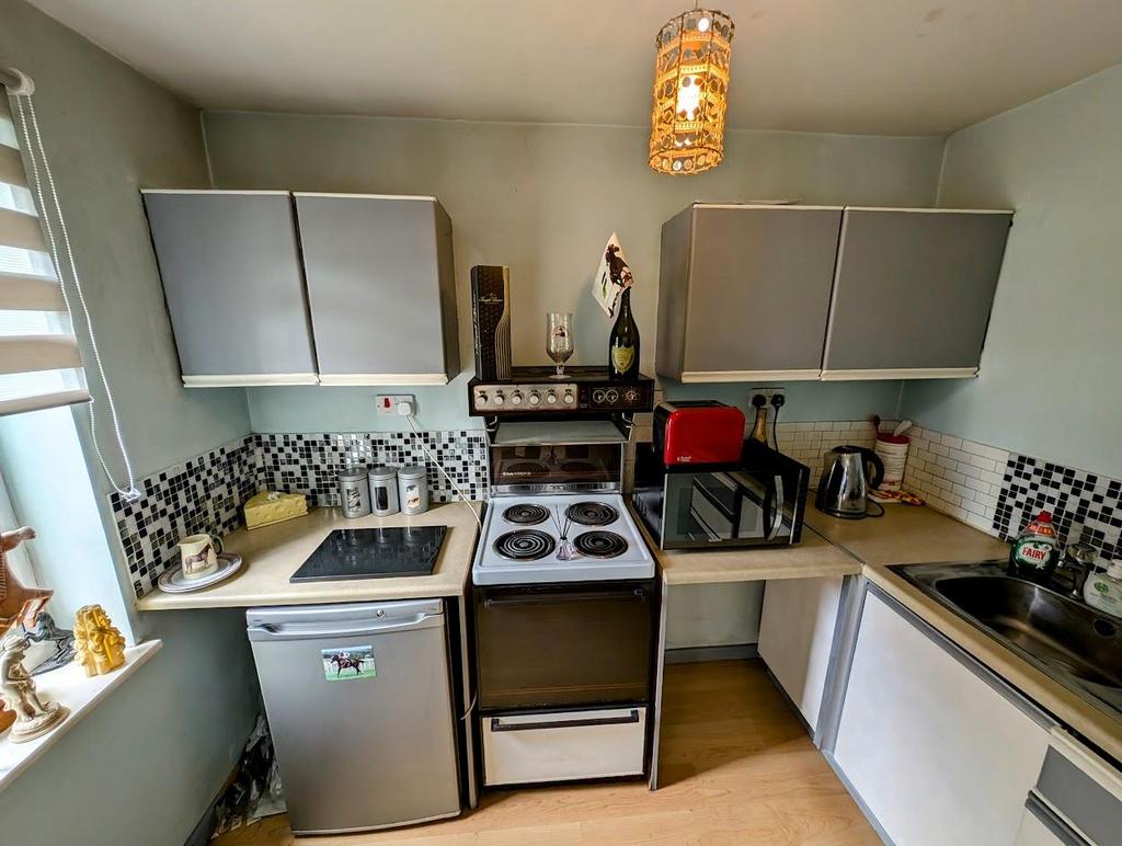 59 Home Orchard kitchen 1.jpg