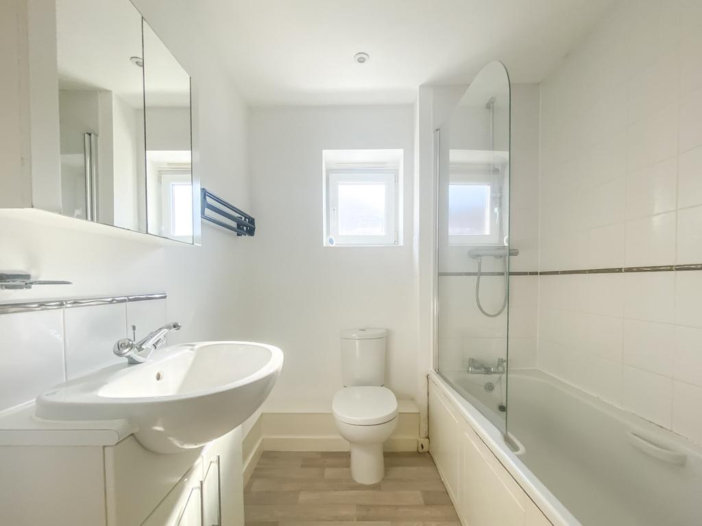 35 Tork- Bathroom T202503311131.jpg