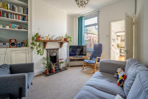 3 bedroom terraced house for sale, Cemetery Road, York