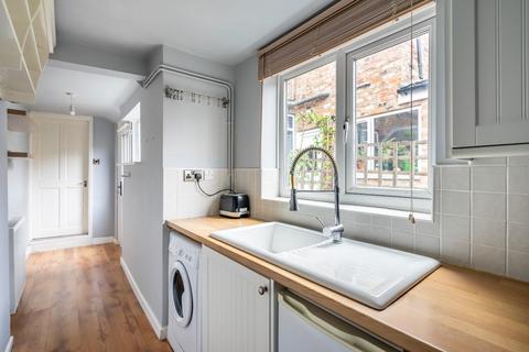 70 Cemetery Road, York, YO10 5AJ