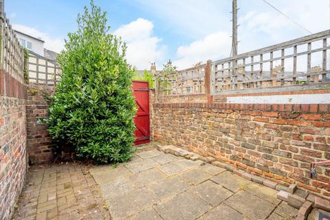 70 Cemetery Road, York, YO10 5AJ