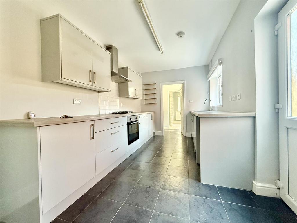 Kitchen1.jpg