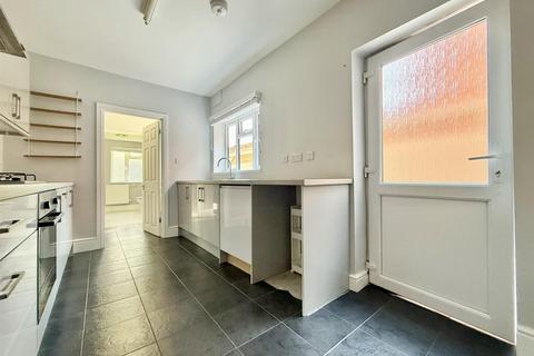 48 Derby Road, Gloucester, GL1 4AE
