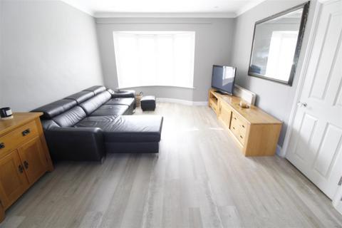 137 High Road, Byfleet, West Byfleet, KT14 7RJ