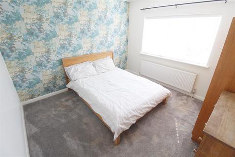 137 High Road, Byfleet, West Byfleet, KT14 7RJ