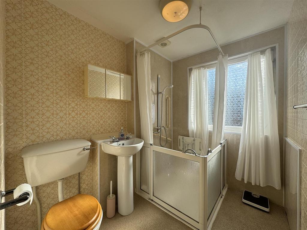 Shower room.jpg