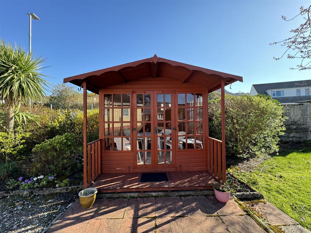 Summer house.jpg