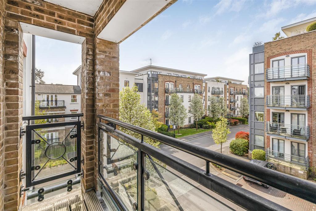 9 Holford Way-14.jpg
