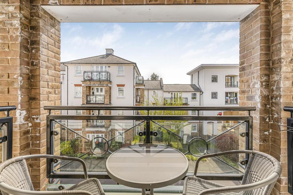 9 Holford Way-13.jpg