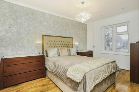 41 Chinbrook Road, London, SE12 9TQ