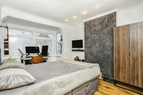 41 Chinbrook Road, London, SE12 9TQ