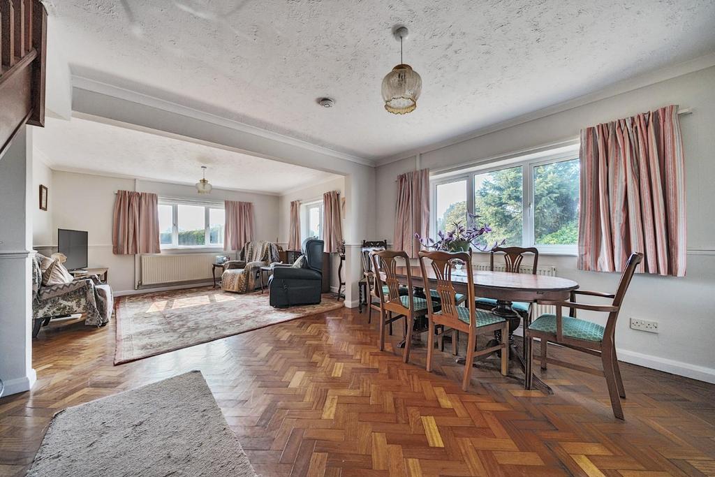 Dining Room.jpg