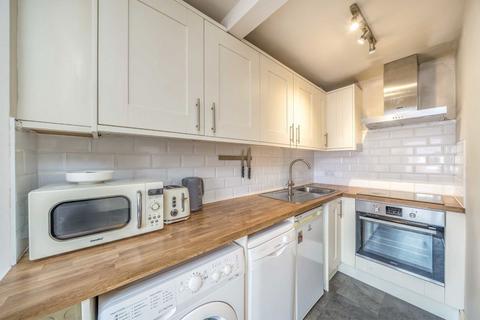 1 bedroom flat for sale, St. James Terrace, London SW12