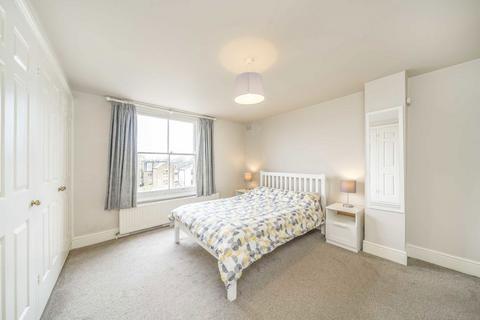 1 bedroom flat for sale, St. James Terrace, London SW12