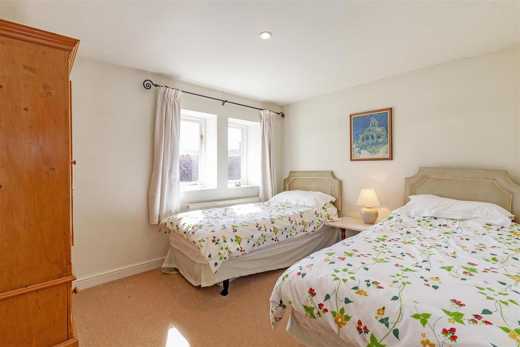 Bedroom 4-1.jpg