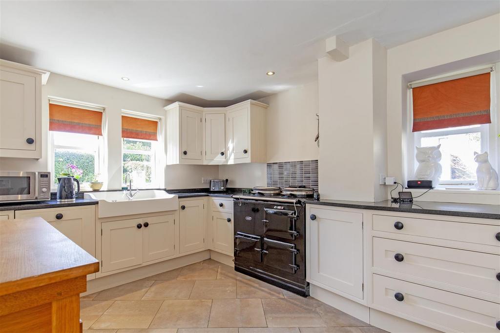 Kitchen-3.jpg