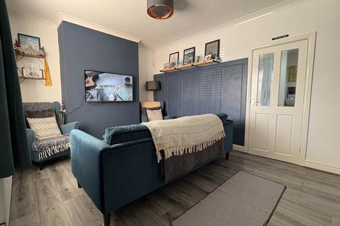 2 bedroom semi-detached house for sale, Norwood Crescent, Royton