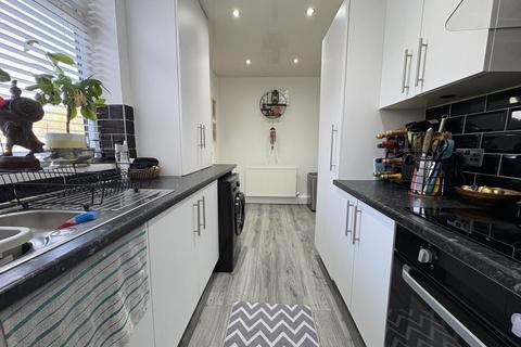 2 bedroom semi-detached house for sale, Norwood Crescent, Royton