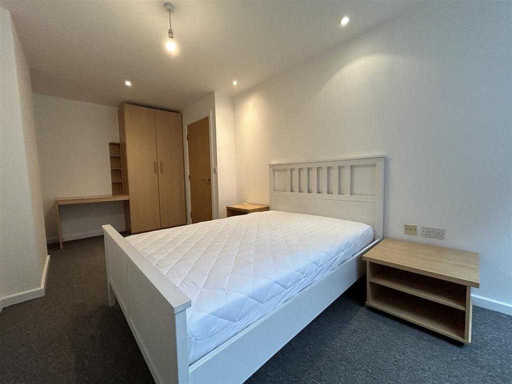 1st bedroom (3).jpeg