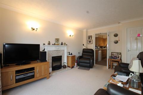2 bedroom apartment for sale, Belfry Drive, Wollaston, Stourbridge