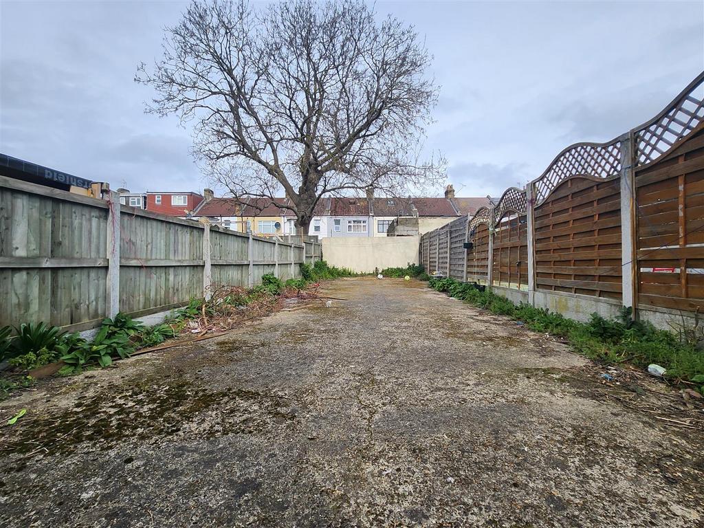 Grdn.jpg