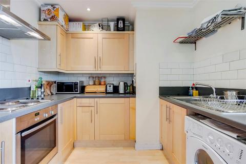 2 bedroom flat for sale, Victoria Road, London