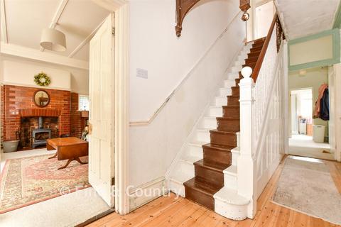 6 bedroom detached house for sale, New Barn Road, East Cowes, Isle of Wight