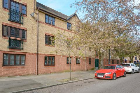 2 bedroom flat for sale, Bonner Street, London