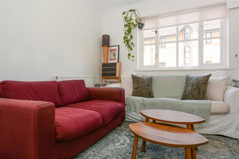 3f Bonner Street, London, E2 0QP