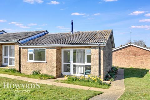 42 Alandale Drive, Kessingland, Lowestoft, NR33 7SD
