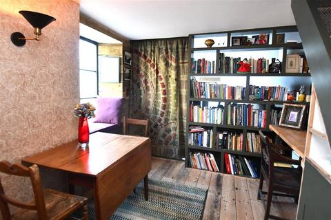1a Blights Row, Redruth, TR15 1JL
