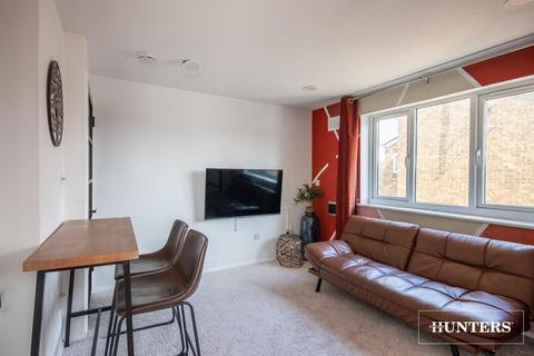 1 bedroom apartment for sale, Collins House, London, NW10