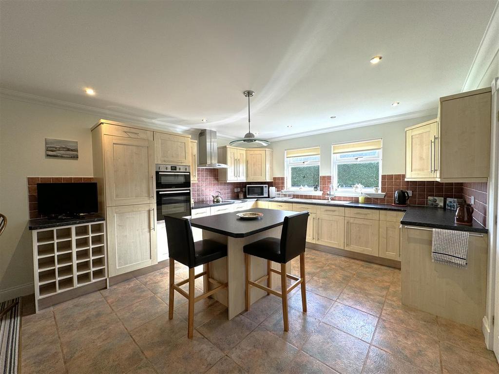 Kitchen 1 use.jpg
