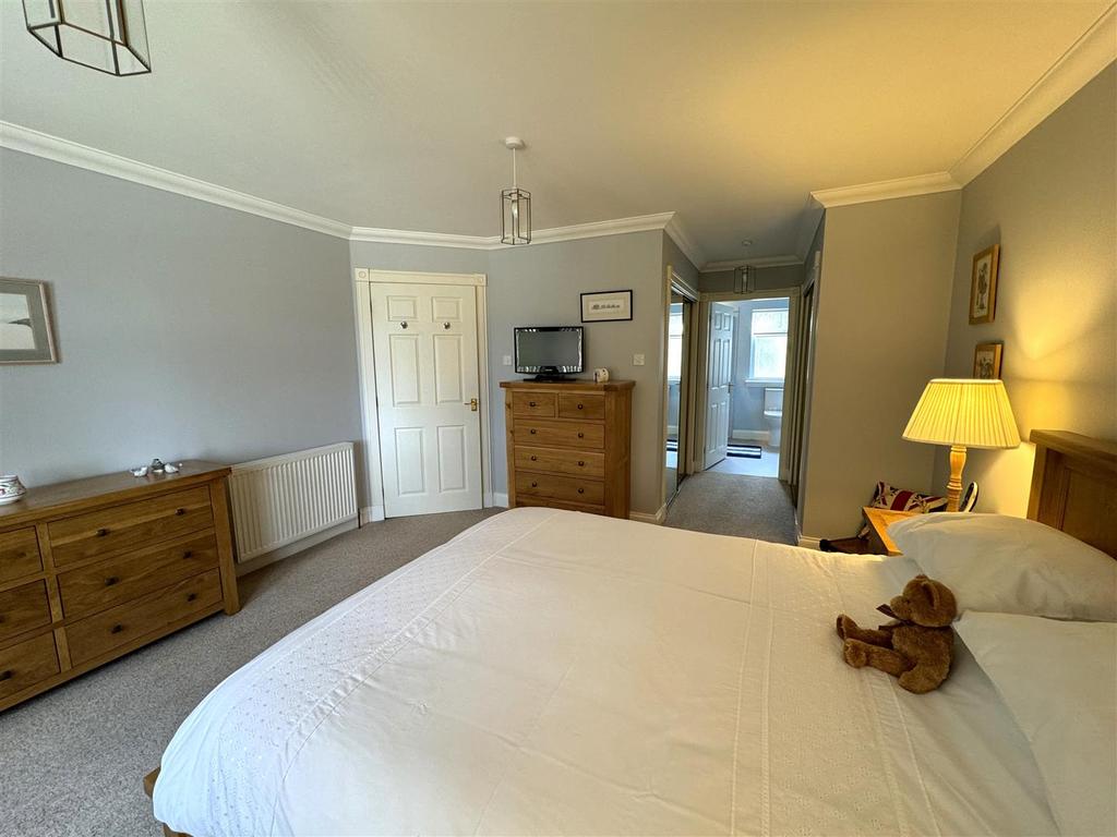 Bedroom 1 use.jpg