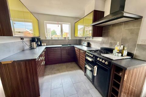58 Trinity Close, Daventry, NN11 4RN