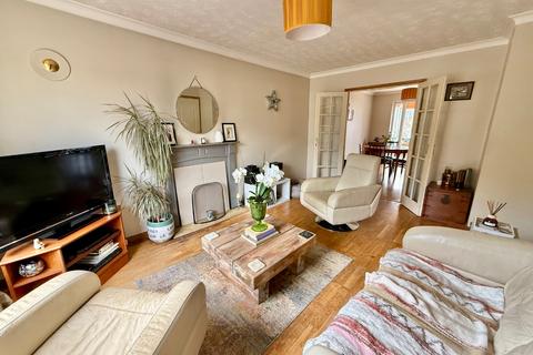 58 Trinity Close, Daventry, NN11 4RN